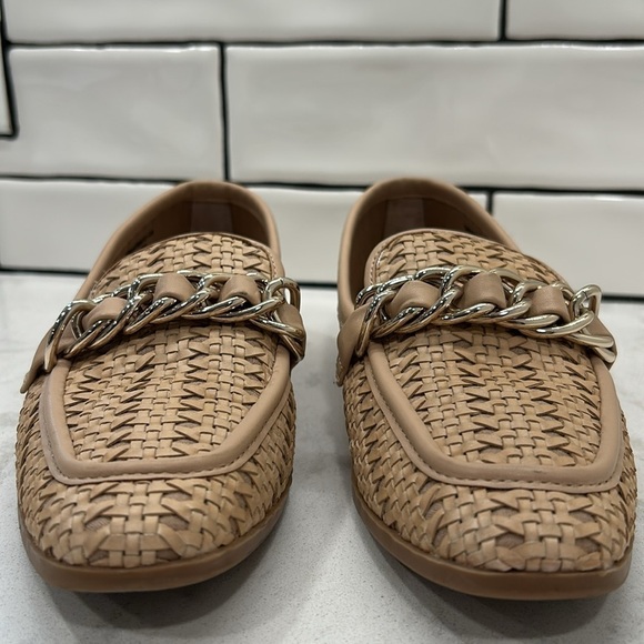 Steve Madden Terrain Loafer Tan 6.5 Chain Detail Woven Slip On Almond Toe - Picture 7 of 16